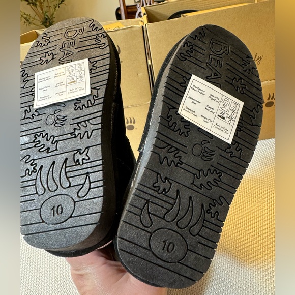 NWT Bearpaw Emma toddler boots with sheep suede exterior and wool blend interior - Picture 5 of 7